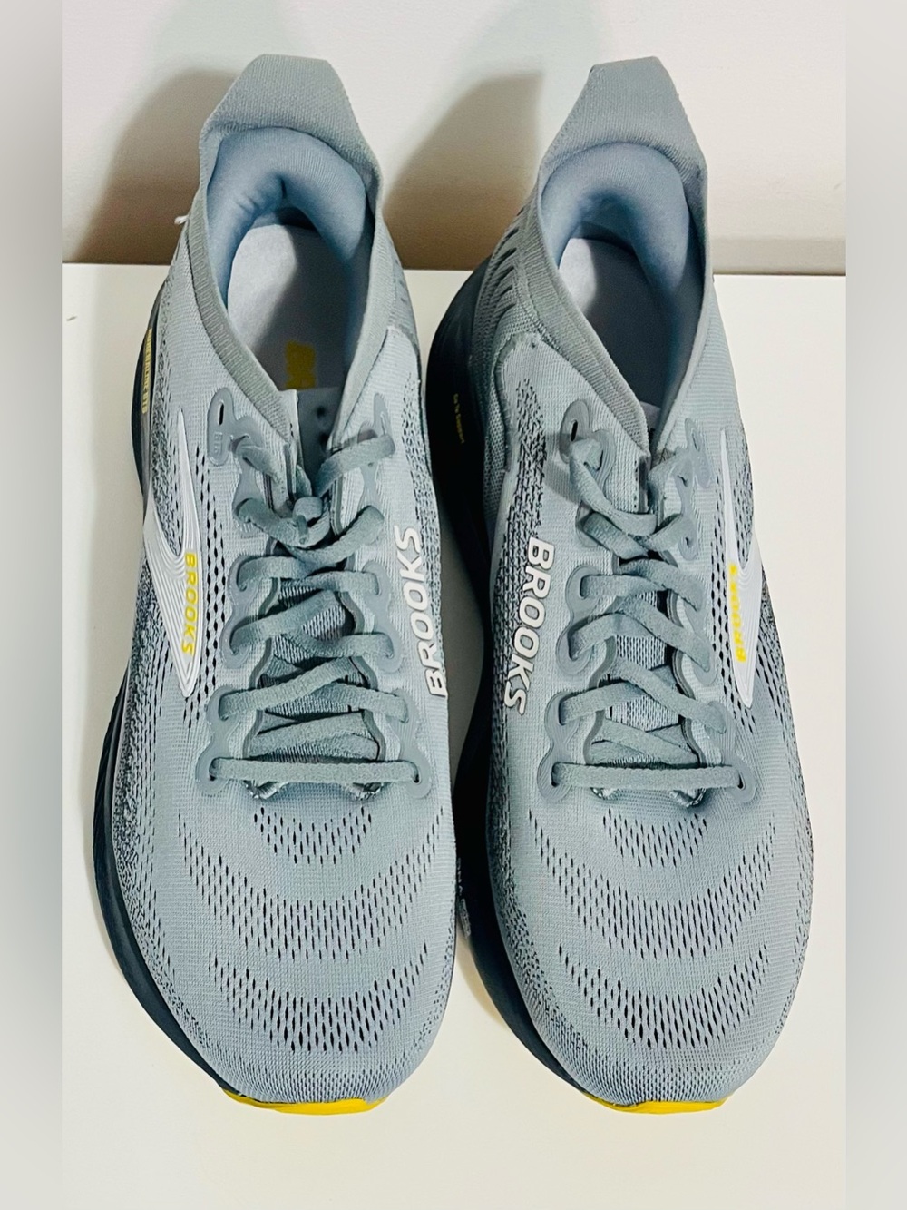 Brooks Men’s Grey Adrenaline GTS Running Shoes - Picture 4 of 8